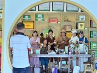 粤桂协作助苗乡茶业融合发展
