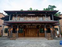 走进壮族风情坡芽村