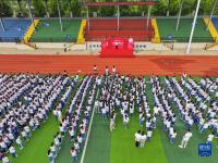 湖南长沙：中小学生迎来新学期

