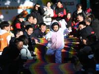 亲子运动 乐享暖阳
