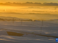 天山村雪趣
