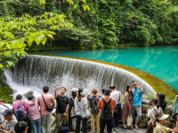 贵州荔波：初夏旅游渐升温
