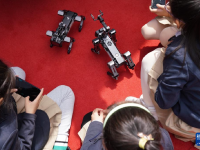 哈尔滨工业大学举办学生创新创业成果展
