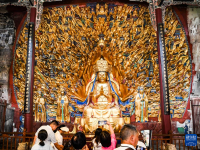 在大足石刻感受石窟艺术魅力
