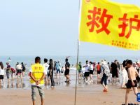 山东青岛：乐在海水浴场
