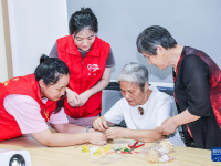 社区多彩活动迎中秋
