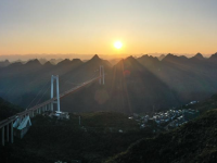 坝陵河大桥的清晨与黄昏
