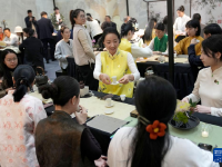 杭州：茶博会 品茶香
