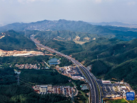广东：黄茅海跨海通道台山段静待通车
