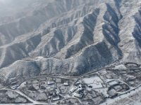 雪后贺兰山
