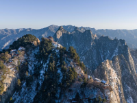 华山迎来新春旅游高峰

