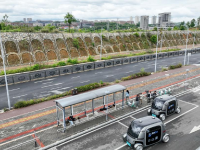 贵州首条无人驾驶公交车线路试运营
