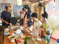 赏荷经济带动乡村游
