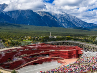 丽江：美景如画引客来
