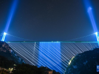 世界第一高桥光影美
