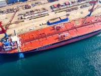 山东青岛：氨预留超大型原油船交付
