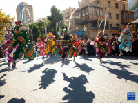 四川汶川：非遗巡游庆羌年
