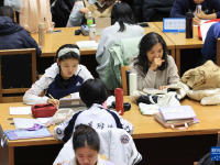 冬日国图读书暖
