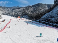 杭州临安：雪后初晴 银装素裹
