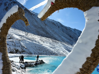 青海门源：冬日雪山旅游热
