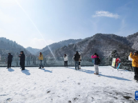 杭州临安：雪后初晴 银装素裹
