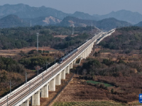 杭衢高铁开通运营
