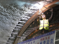 天陇铁路马街隧道顺利贯通
