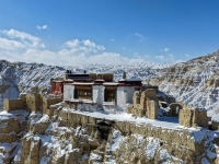 西藏札达：雪后古格王国遗址美如画
