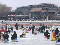 北京：冰雪运动热
