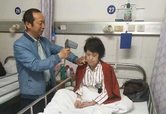 二十五载守护病妻，负债百万不言弃，李玉红：只要活着都值得