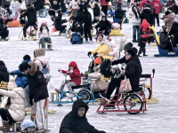 北京：冰雪运动热
