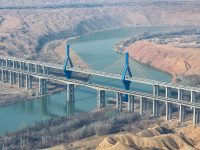 黑山峡黄河特大桥建成通车
