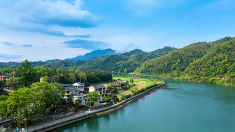 绥宁花园阁里春意浓