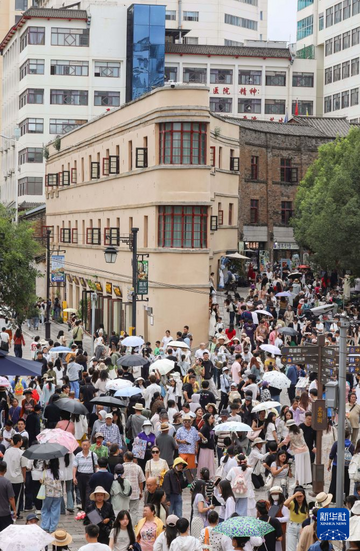 昆明老街暑期人气旺 